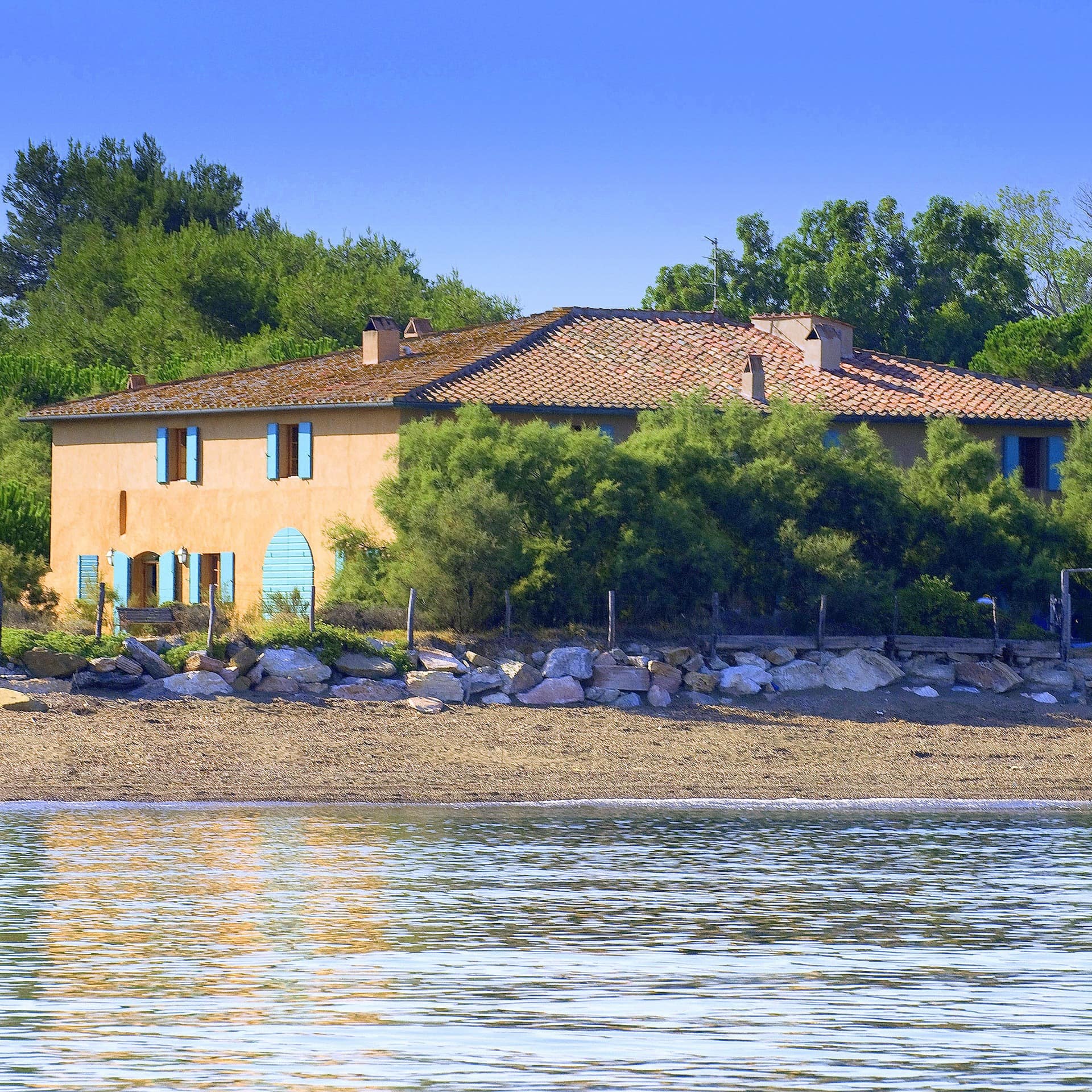 Großes Ferienhaus direkt am Meer für 12 Personen in San Vincenzo