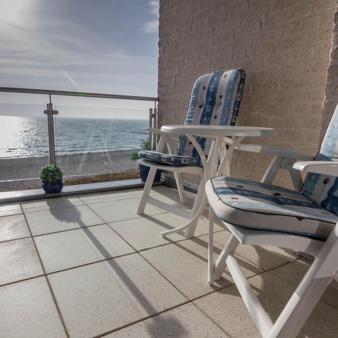 Balkon einer Ferienwohnung mit Meerblick am Südstrand auf Fehmarn