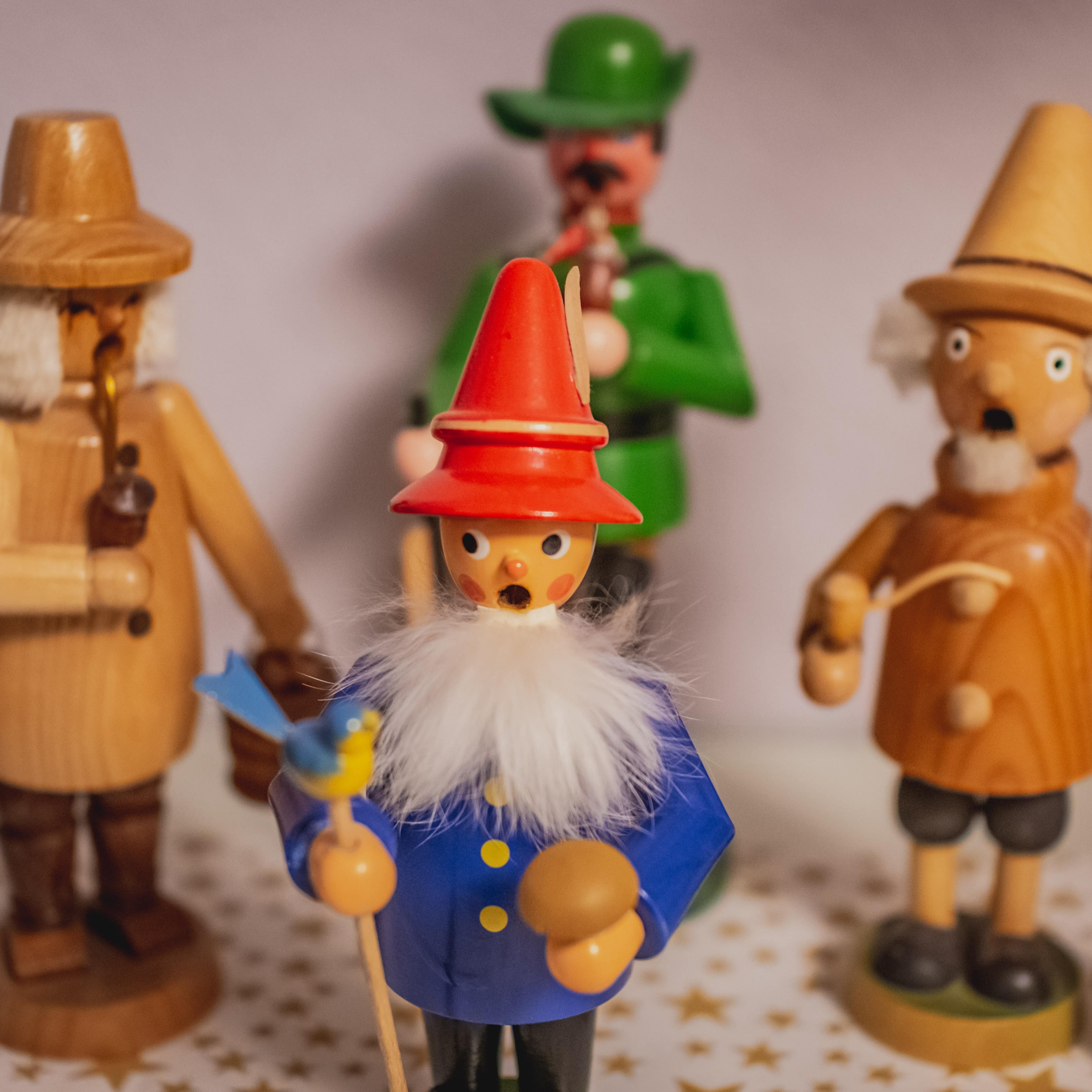 Verschiedene Räuchermännchen