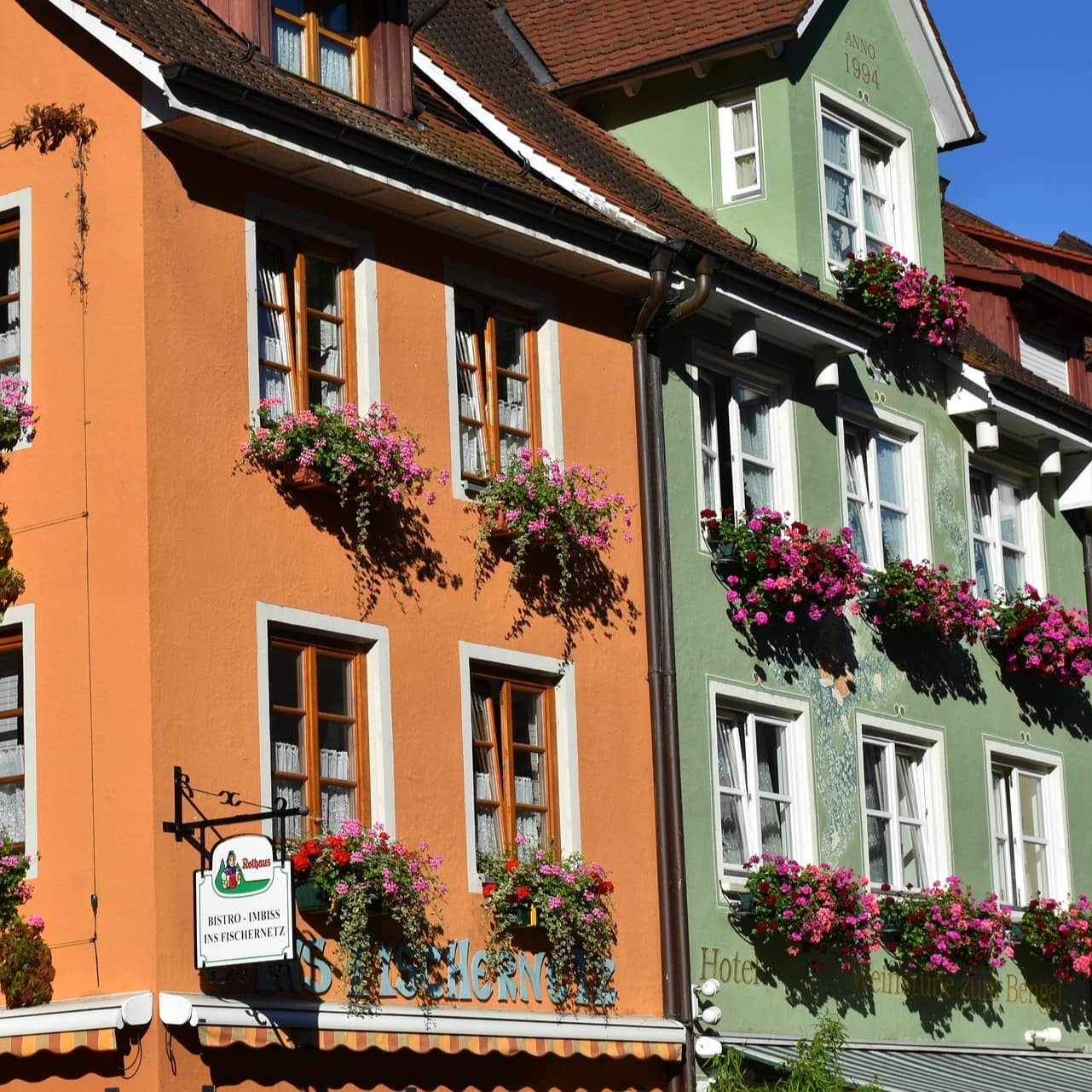 Bunte Häuser in der Stadt Meersburg am Bodensee 